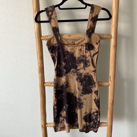 NWT Pretty Little Thing Brown Abstract Rib Corset Detail Bodycon Dress 0081 - Picture 8 of 10